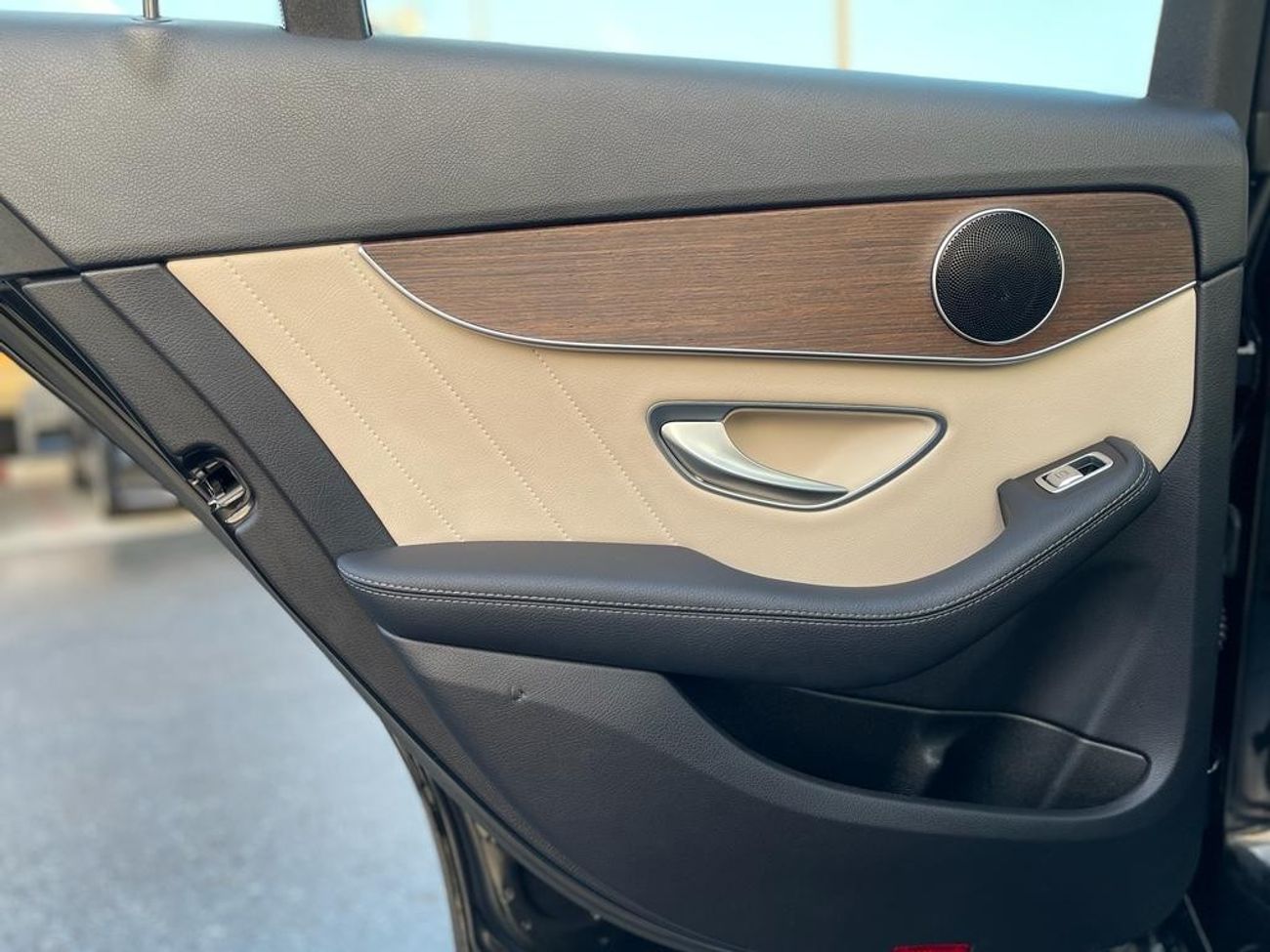 Mercedes-Benz C 300 AMG Pack Mercedes C 300 _American_2019_Excellent Condition _Full option