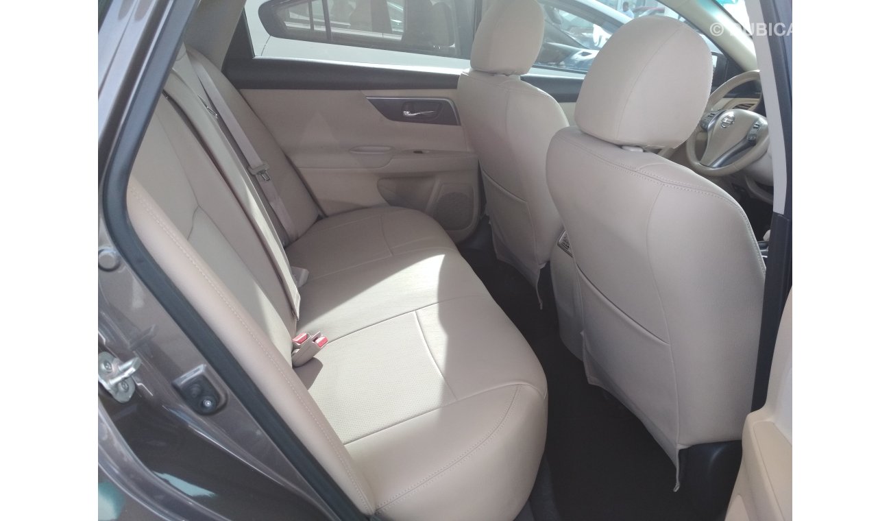 نيسان ألتيما 2016 بنى فتحة سقف جلد خليجى حالة وكالة بدون صبغ بدون حوادث ممتاذة ماشية قليل