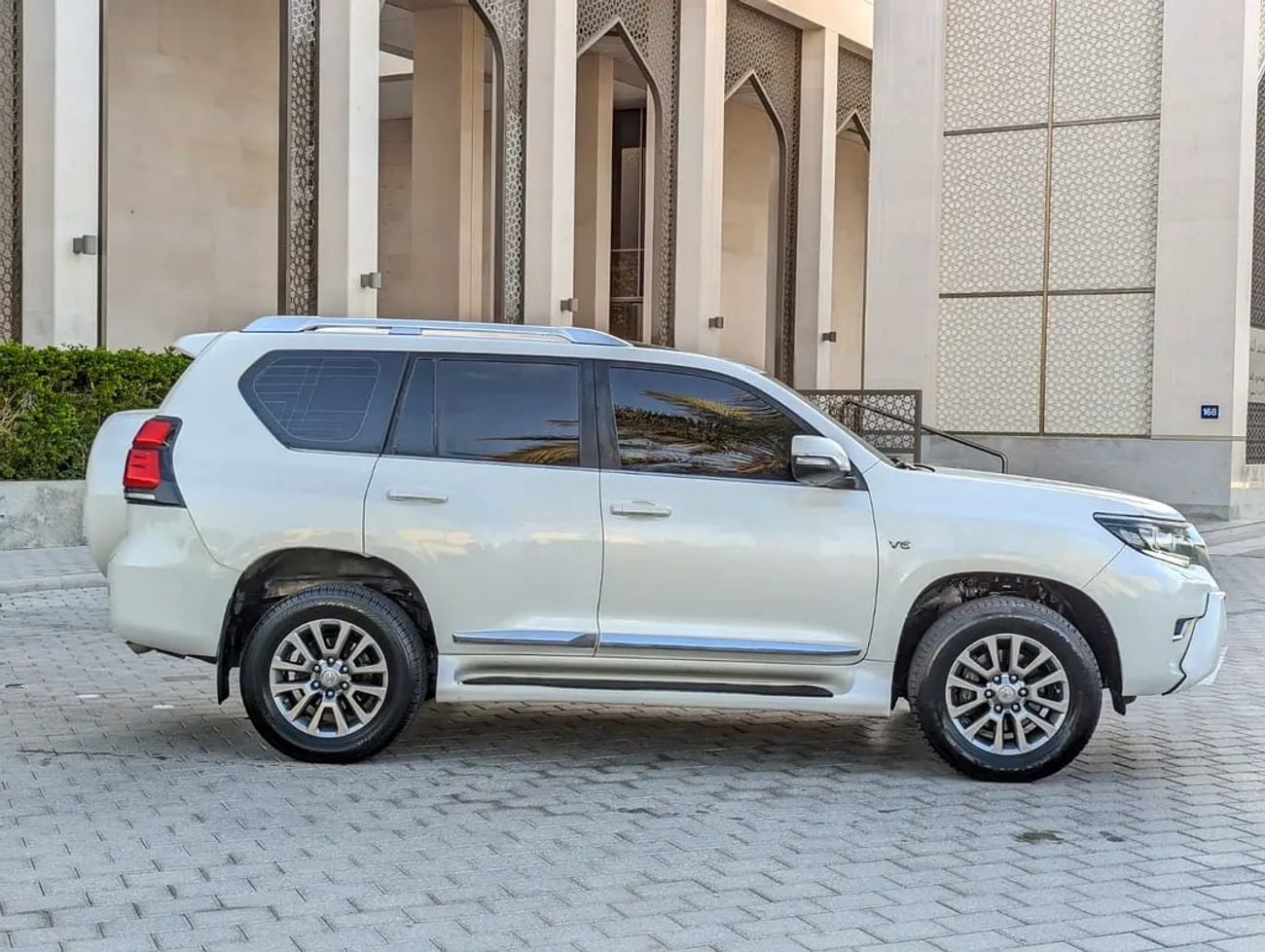 تويوتا برادو VXR TOP FULL OPTION GCC V6 4.0L IN EXCELLENT CONDITION