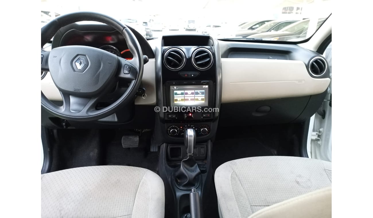 Renault Duster GCC without accidents, 2018 model, rear camera screen, rear spoiler wheels, in excellent condition