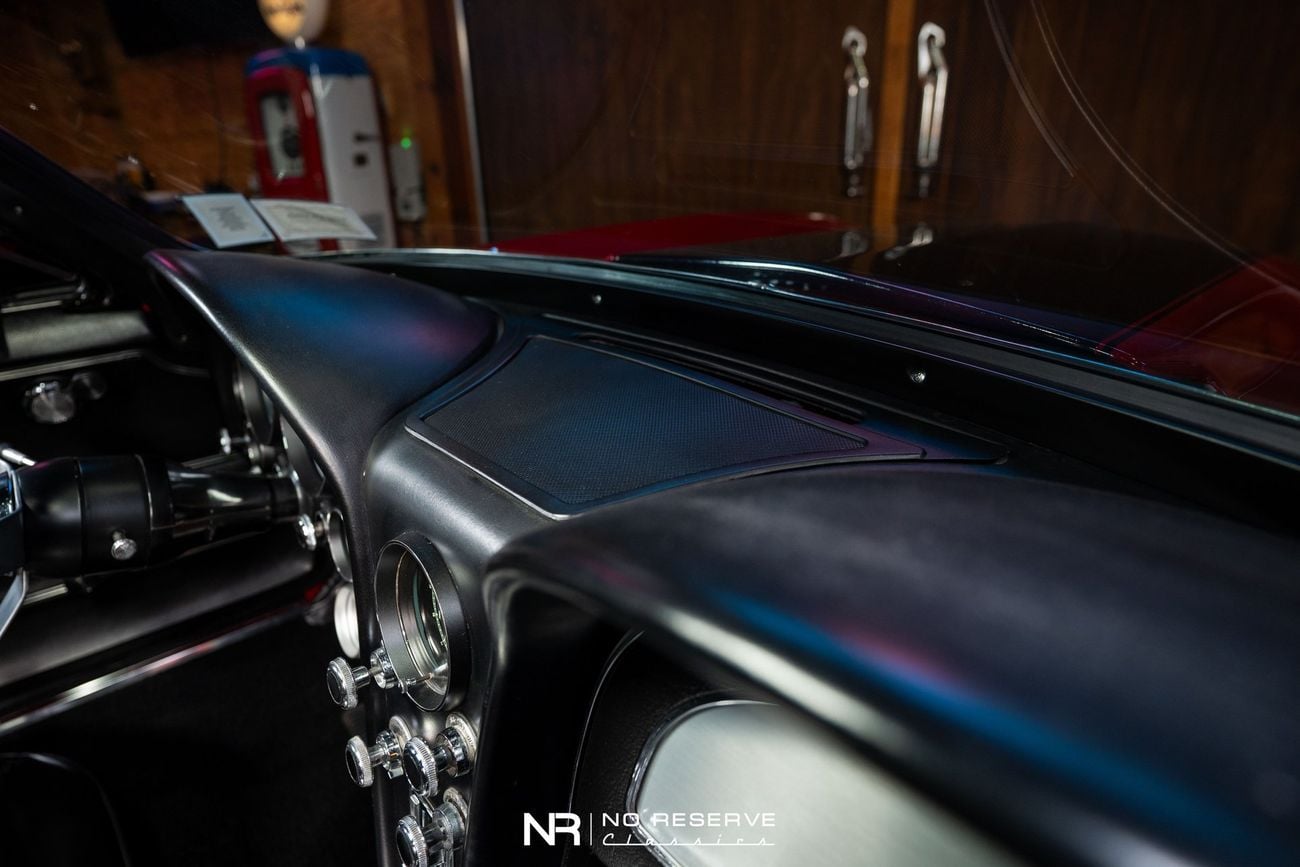 شيفروليه كورفت ZZ502 6 Speed Widebody Restomod