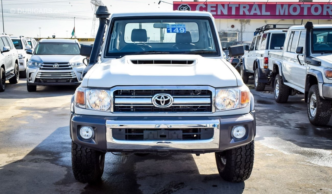 Toyota Land Cruiser Pick Up 4.5L Diesel V8 Right Hand Drive right hand drive single cab pick up diesel manual for export Perfect