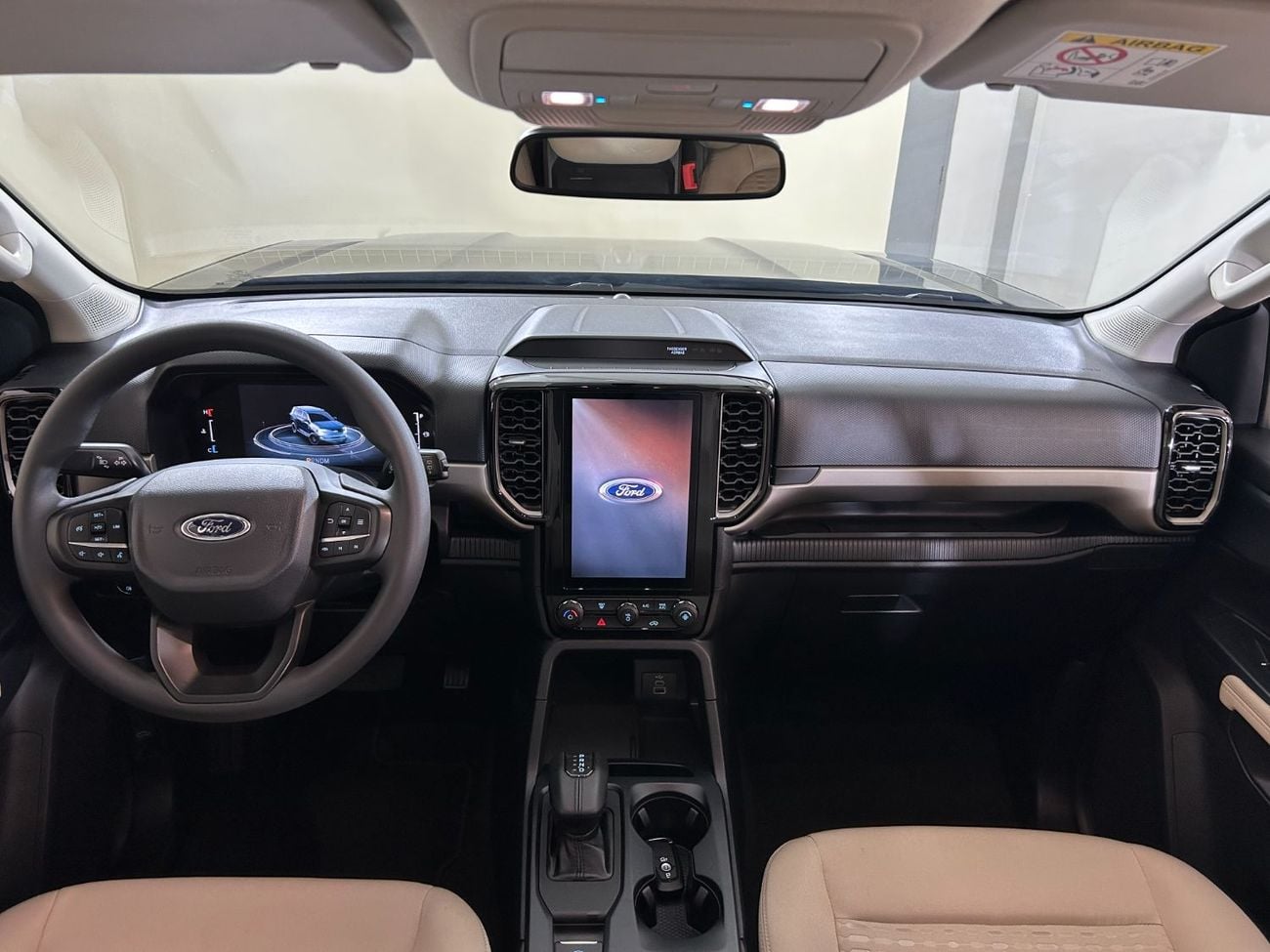 فورد ايفرست XLS / AL TAYER MOTORS AL QOUZ SHOWROOM
