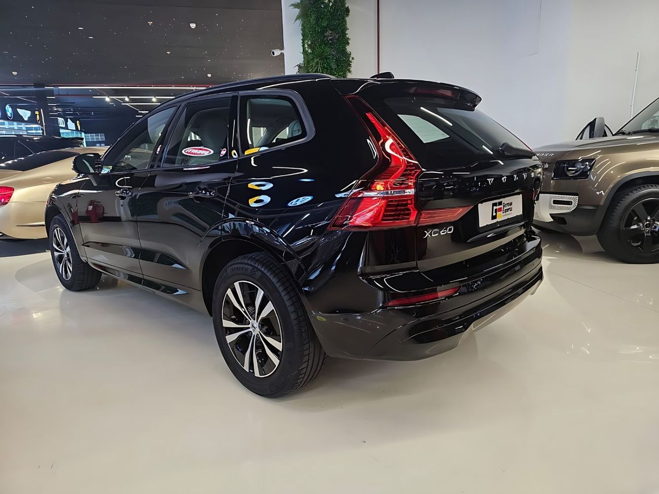 Volvo XC60 2023 Volvo XC60-B5 / GCC / Dealer warranty and service contract