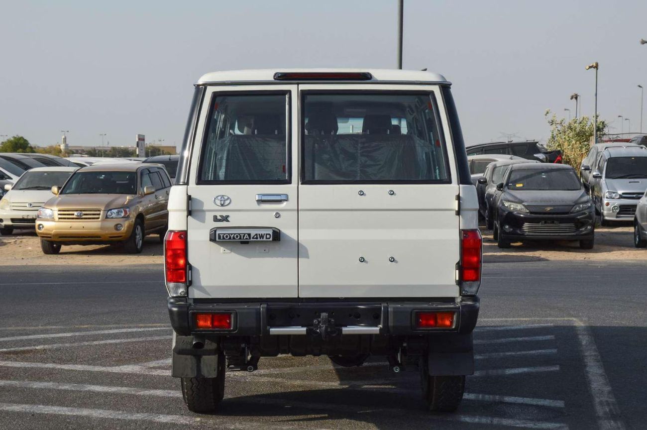 Toyota Land Cruiser 70 TOYOTA LAND CRUISER 76 2.8L 4WD DIESEL AT SUV 2025