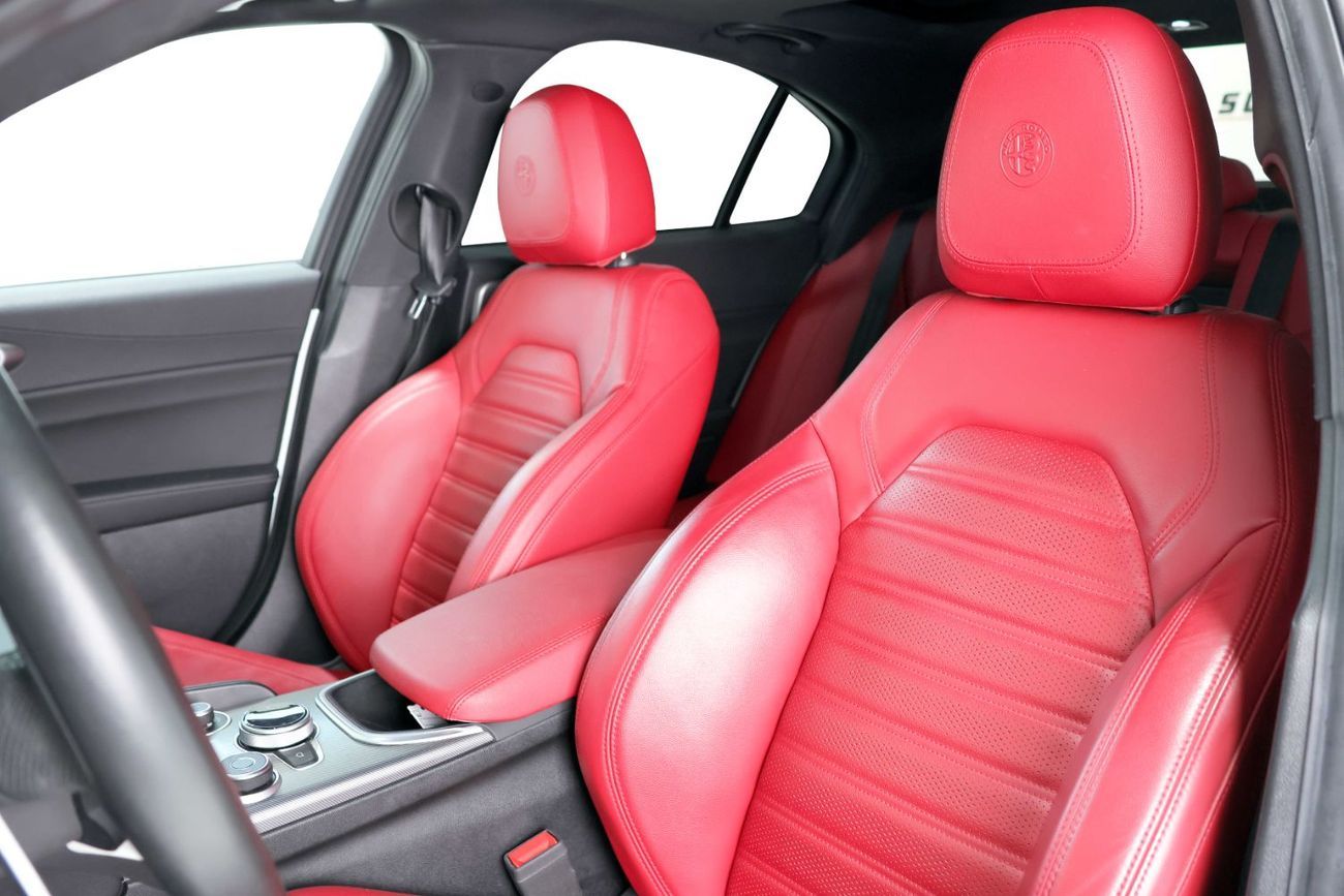 Alfa Romeo Giulia Q2 Veloce-GCC-Gargash Warranty and Service Package-Sports Seats