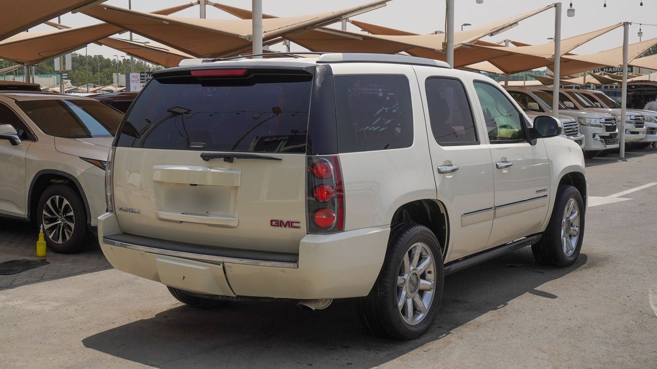 GMC Yukon DENALI