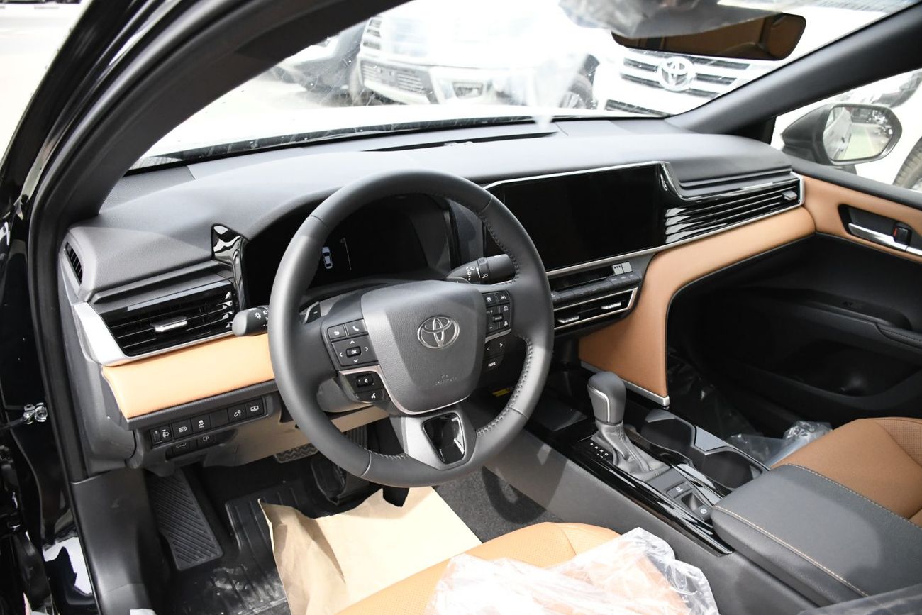 Toyota Camry 2.5L V4 GLE  petrol With panoramic