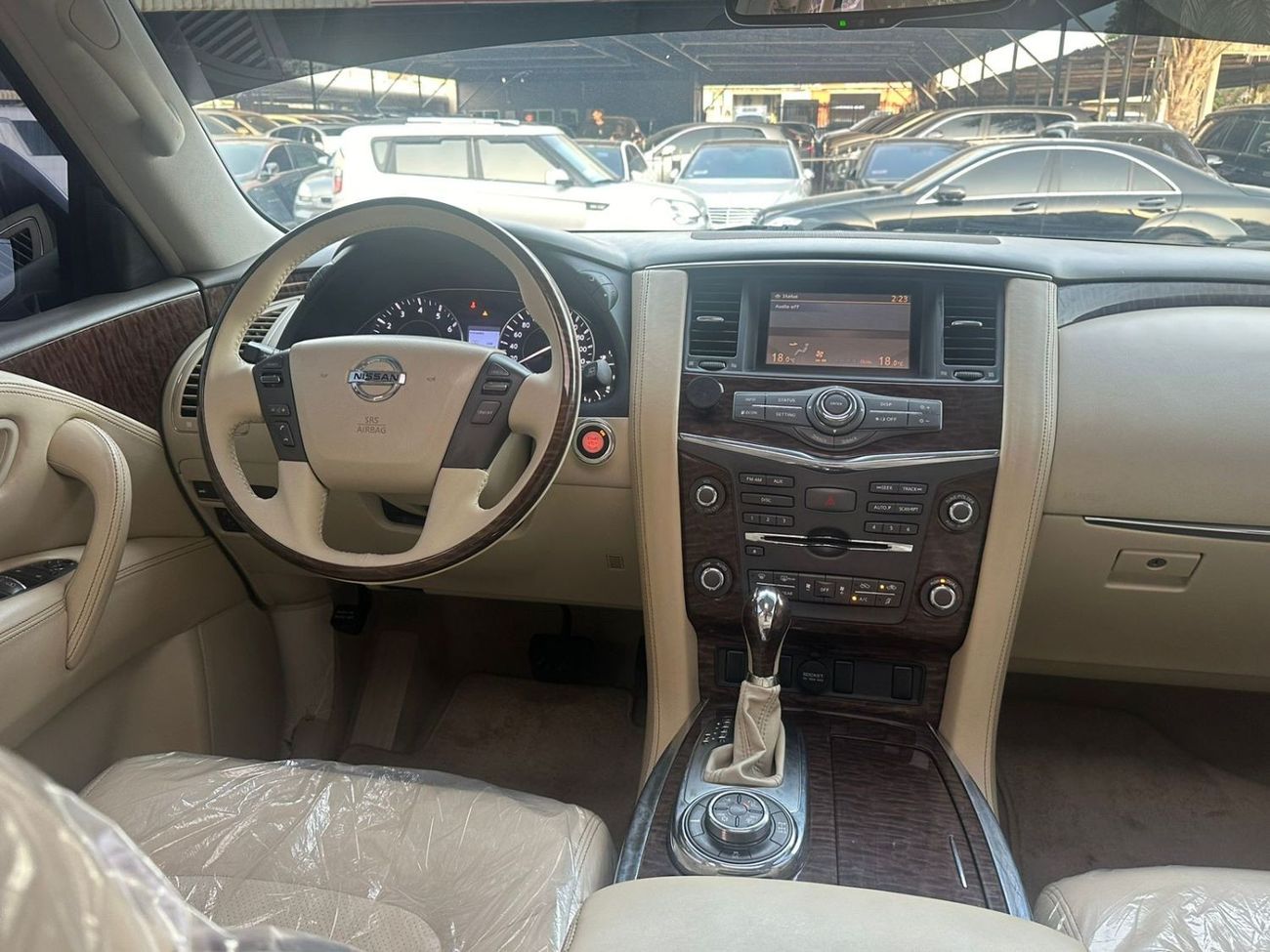 نيسان باترول LE T1