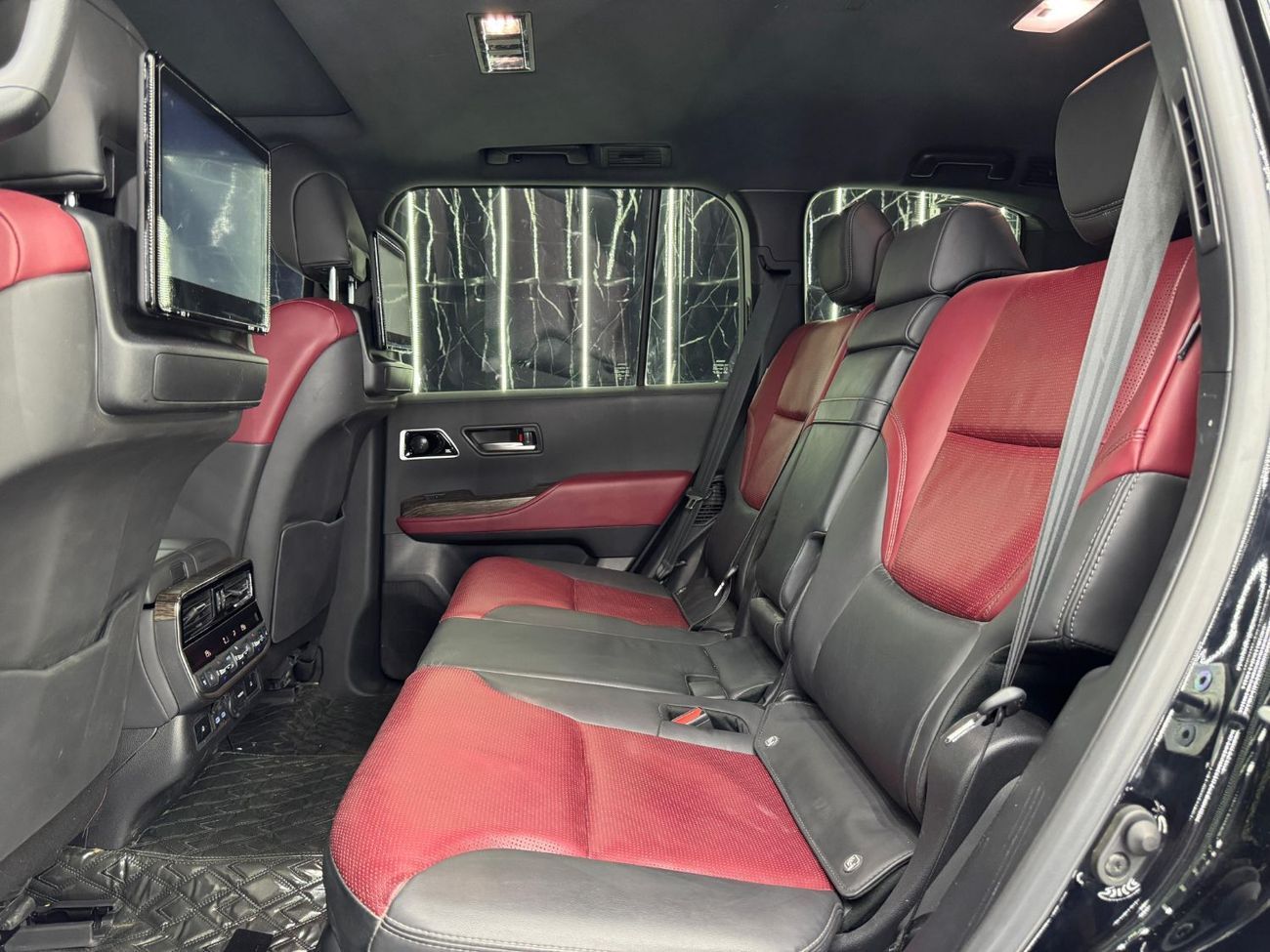 Toyota Land Cruiser VXR 3.5L 2023 Toyota Land Cruiser 409 TT, 2028 Toyota Warranty, Fully Loaded, 7 Seater, Low Kms, GCC