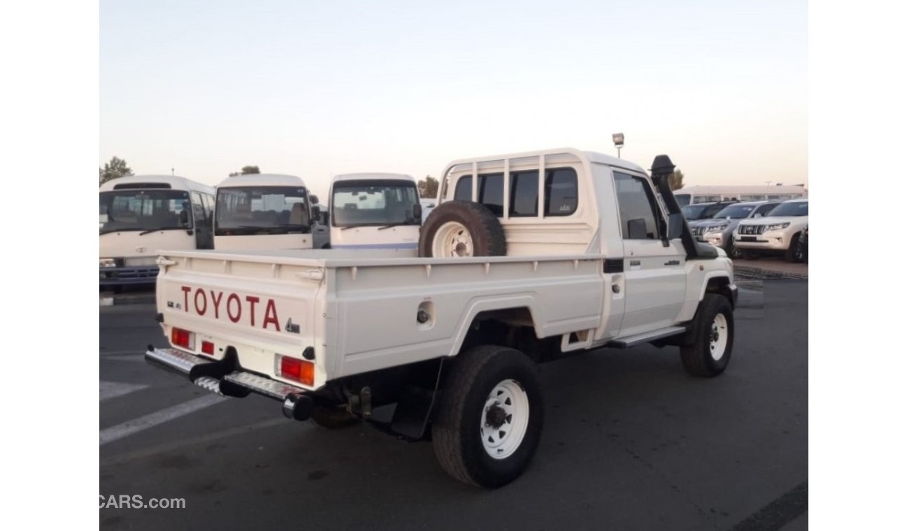 Toyota Land Cruiser Pick Up RIGHT HAND DRIVE (Stock no PM 763)