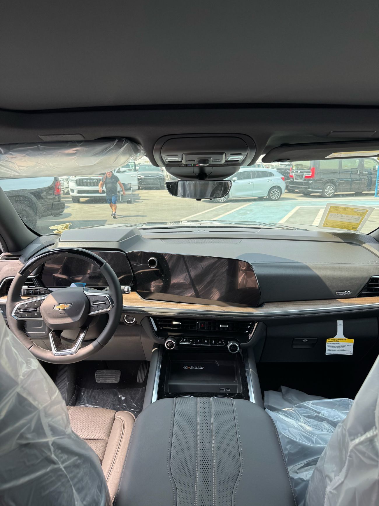 Chevrolet Tahoe Chevrolet Tahoe 2.7L Black Colour Best Price for Export