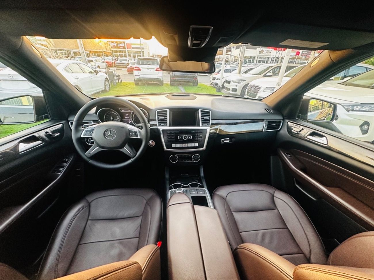 Mercedes-Benz ML 350 AMG MERCEDES BENZ ML350 MODEL 2013 GCC CAR PERFECT CONDITION INSIDE AND OUTSIDE FULL OPTION PANORAMI