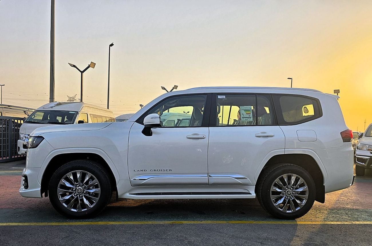 تويوتا لاند كروزر GXR Toyota Land Cruiser LC300 AERO S 4.0L A/T V6 4WD GCC White Color 2026 Model