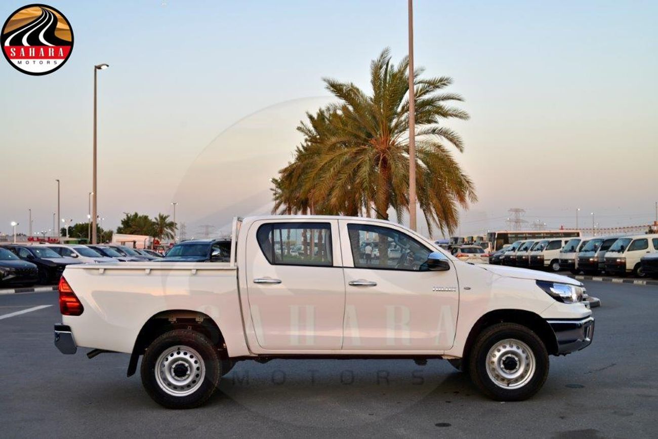 Toyota Hilux Double Cab Pickup 2.4L 4x4