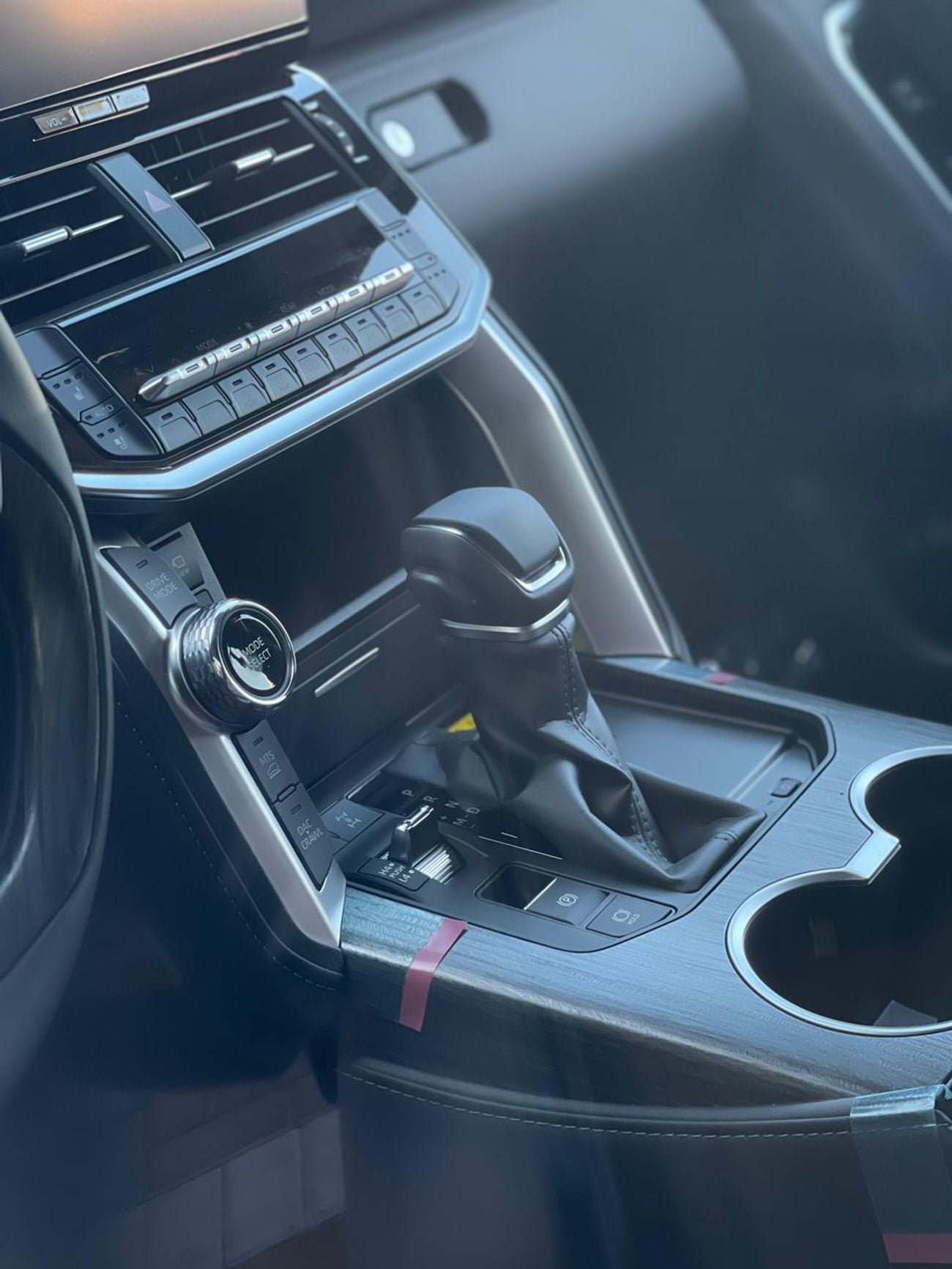 تويوتا لاند كروزر VXR 3.5L FUTTAIM