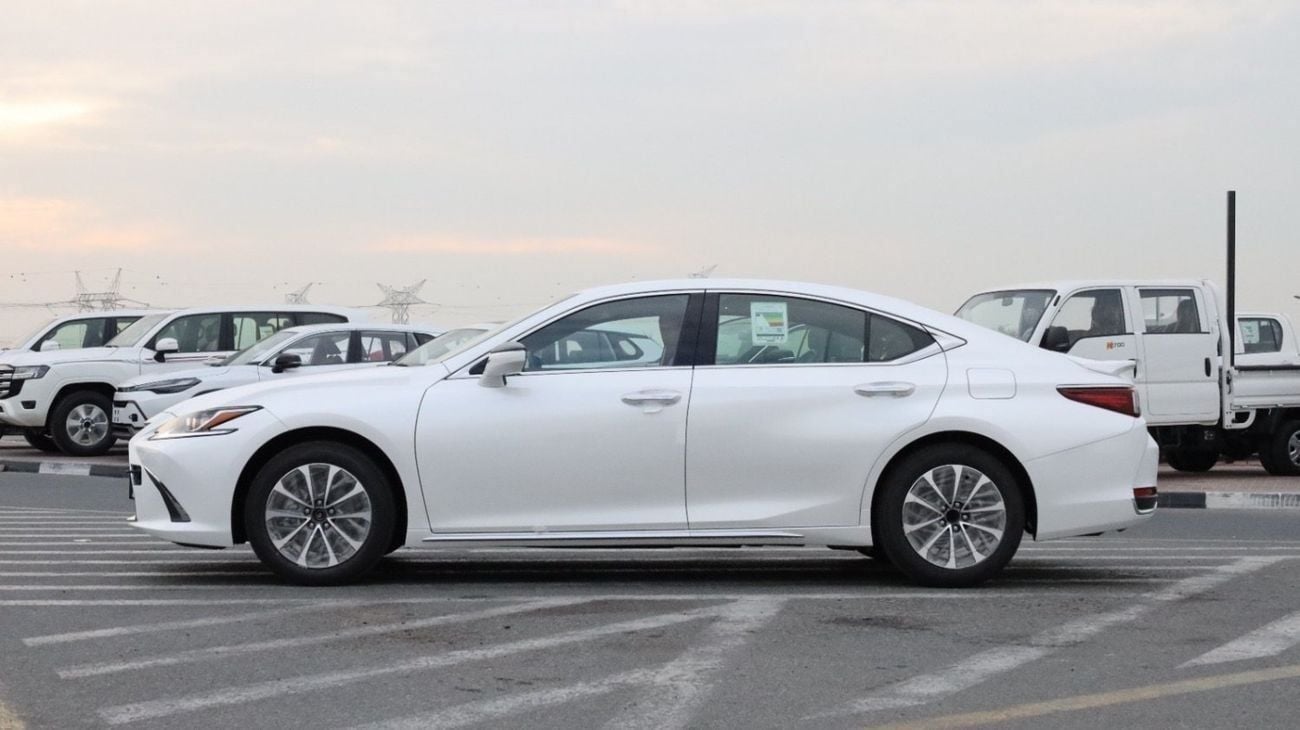 لكزس ES300h PLATINUM