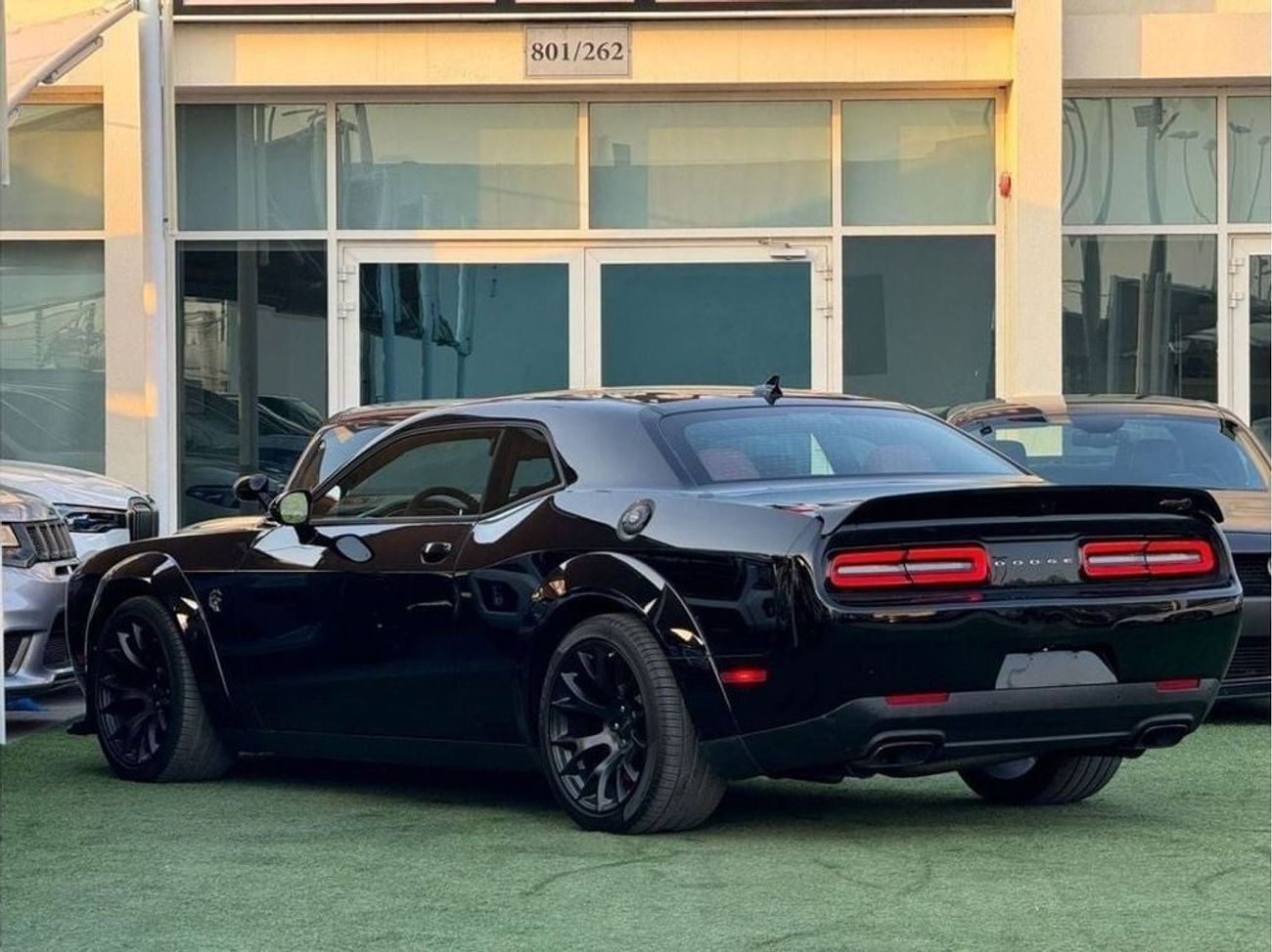 دودج تشالينجر دودج تشالينجر SRT هيلكات جيل بريك وايد بودى  وارد صبغ وكاله بحاله ممتازه