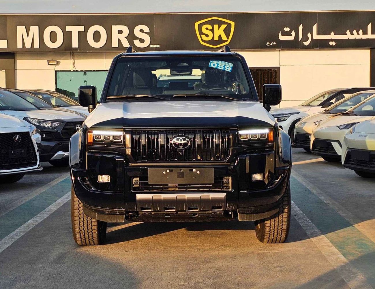 تويوتا برادو TURBO LUXURY / 2.8L DIESEL / RADAR / LEATHER WITH MEMORY SEATS / AVS SIDE MOULDING (CODE # PDLX2)