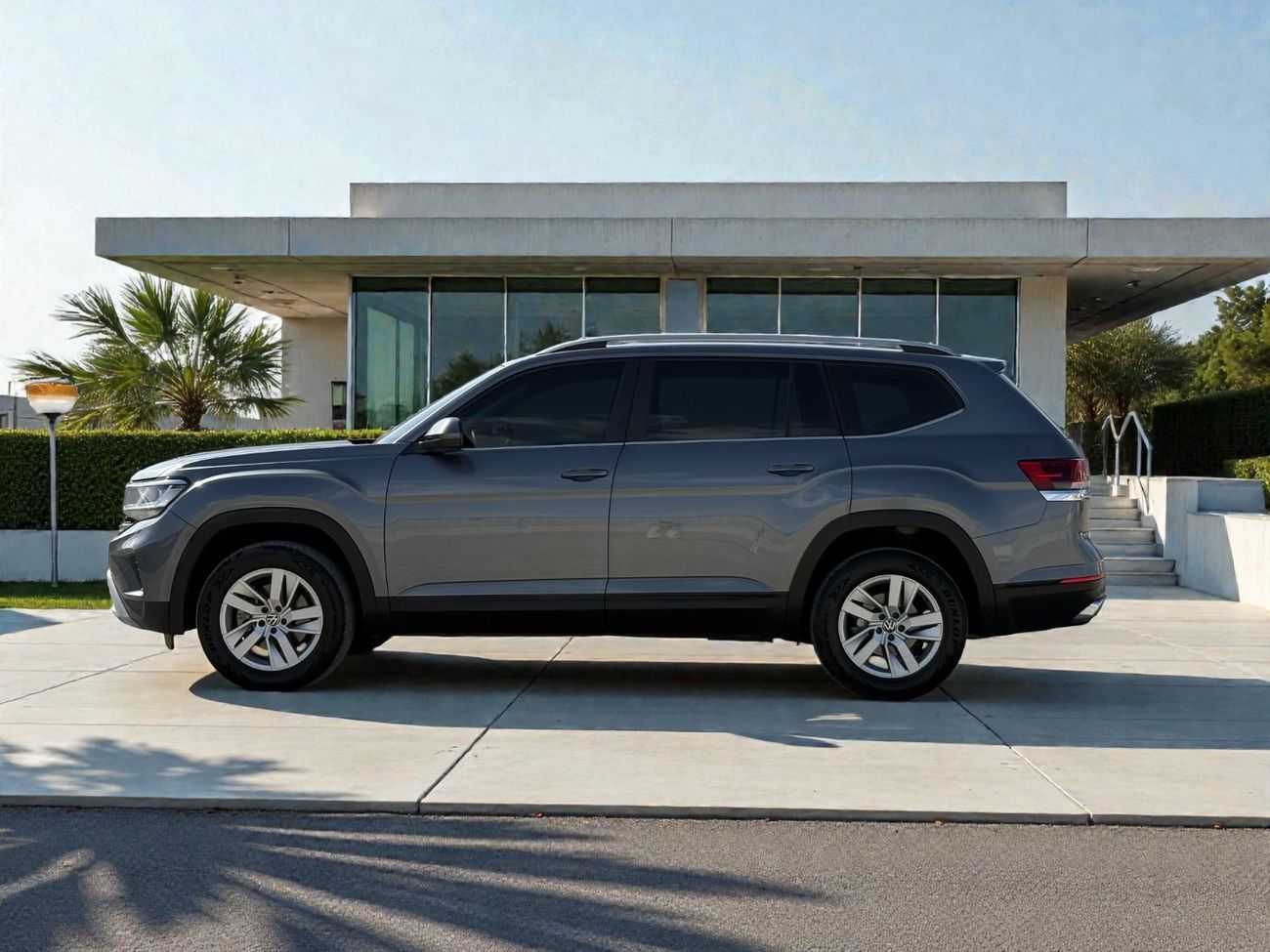 Volkswagen Teramont SE 3.6L V6 A/T | 2022 | GCC SPECS | AED 1,280 per month