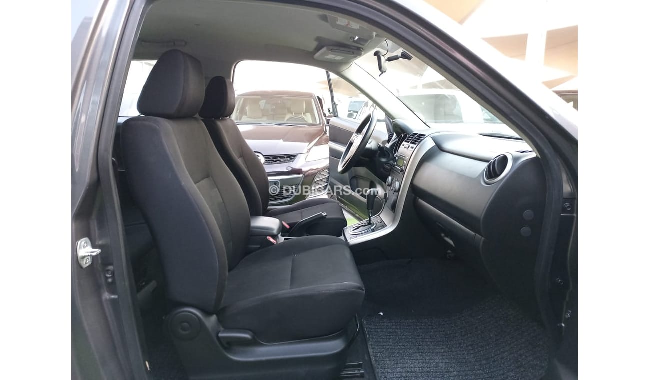 Suzuki Grand Vitara Gulf model 2012 coupe 2 remote control in excellent condition, you do not need any expenses