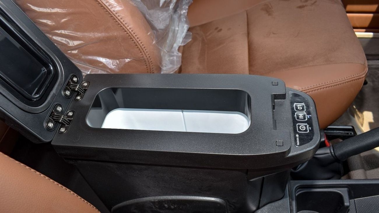 Toyota Land Cruiser Pick Up 4.0l - AT - Fog Lamp - Winch - Alloy Wheel - Snorkel - Leather Seats - Central Lock - Power Window