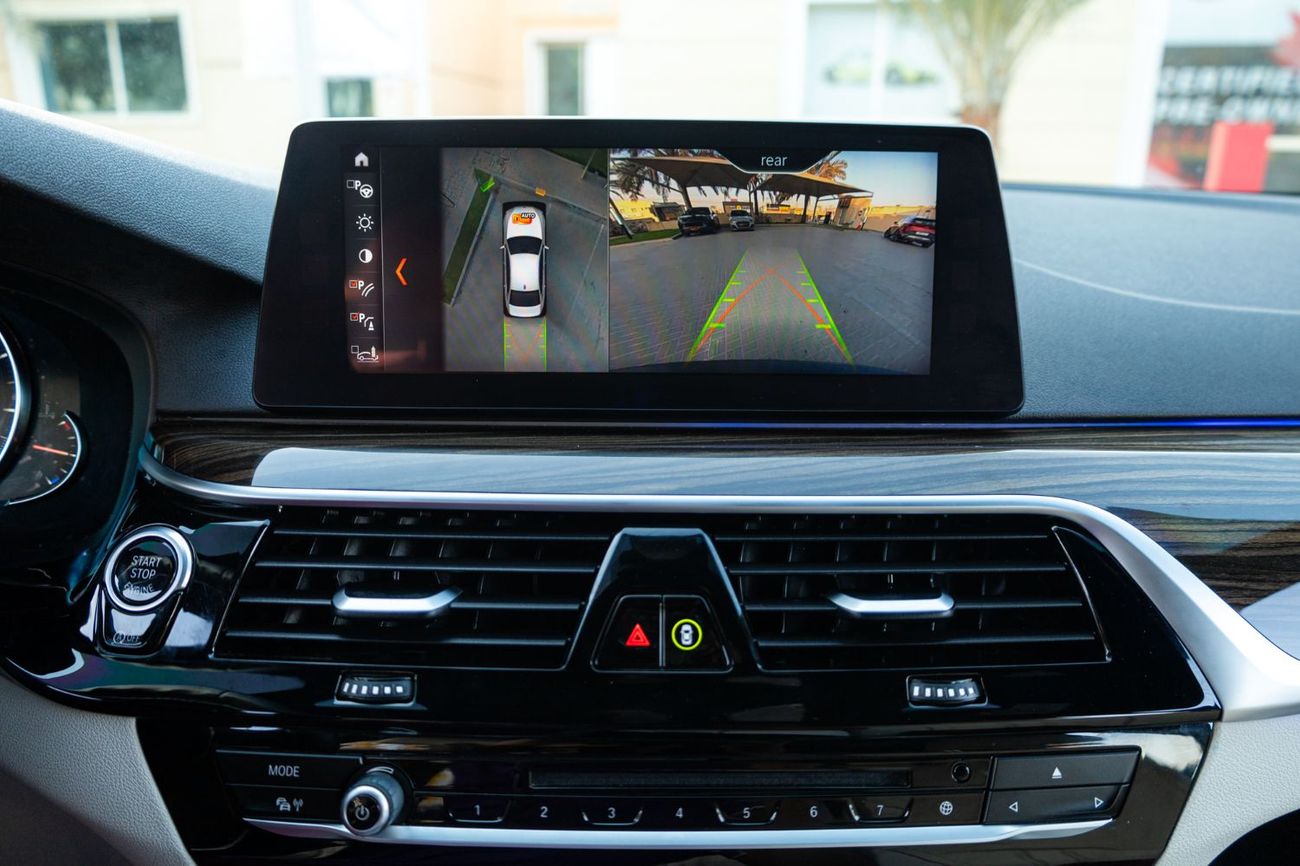 BMW 530i Luxury 2.0L