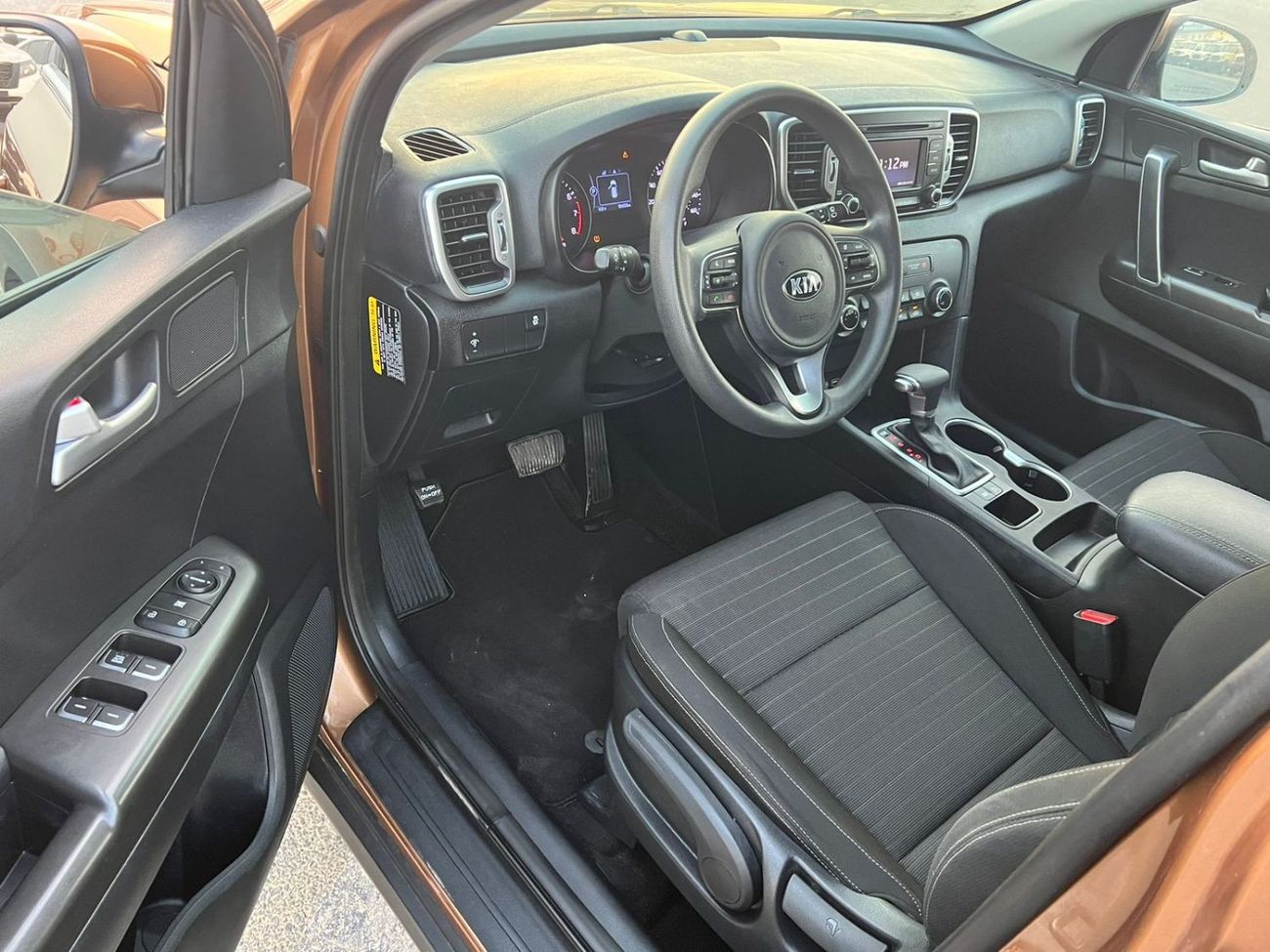 Kia Sportage 2018 KIA SPORTAGE LX // 99,000 mileage // REAR CAMERA // CRUISE CONTROL // RIM // REAR COOLING // VE