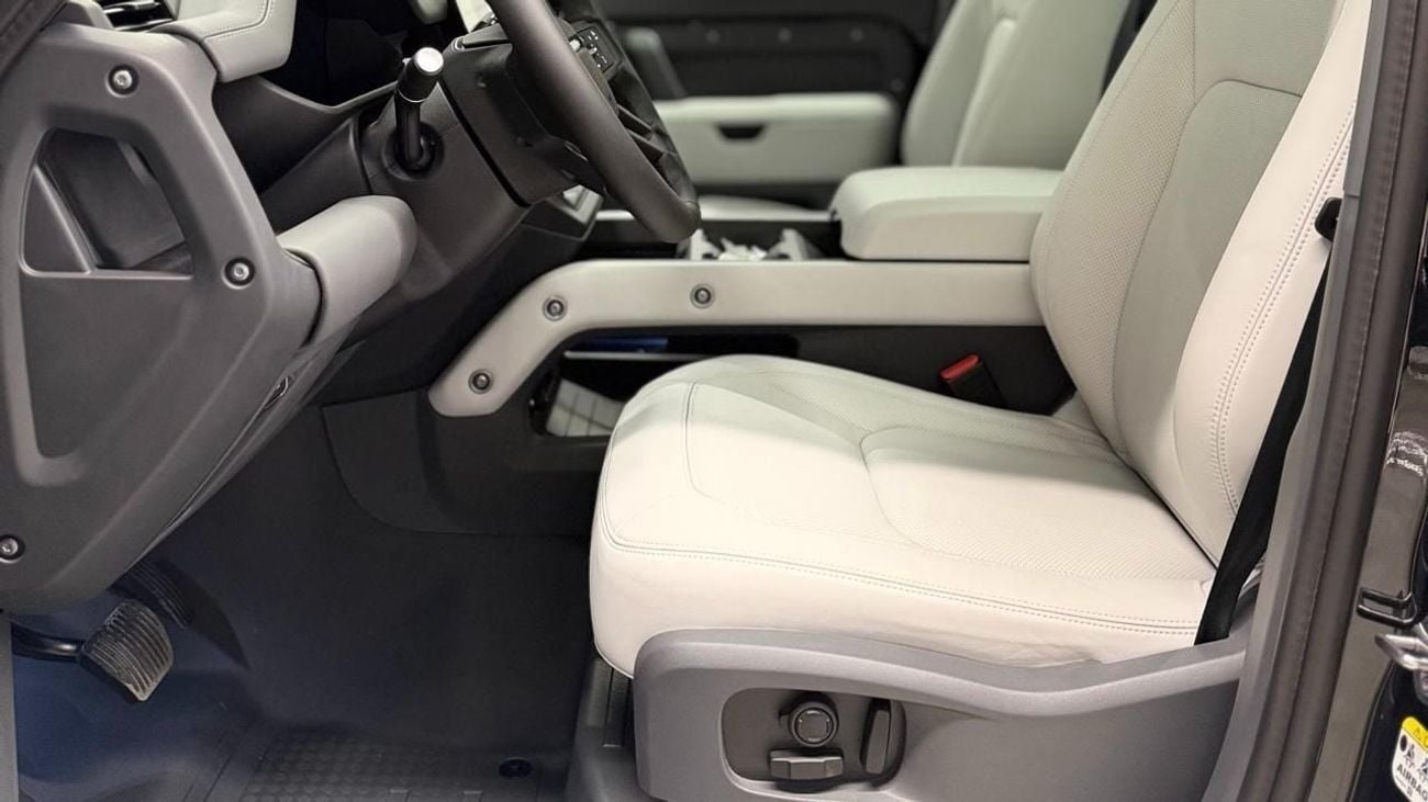 لاند روفر ديفندر 110 X-Dynamic HSE P400 3.0L