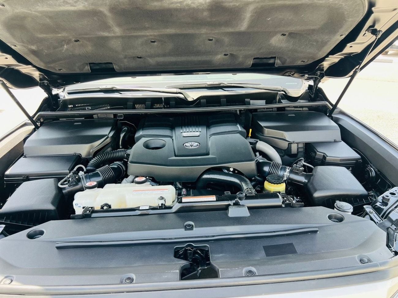 تويوتا لاند كروزر GXR 3.5L