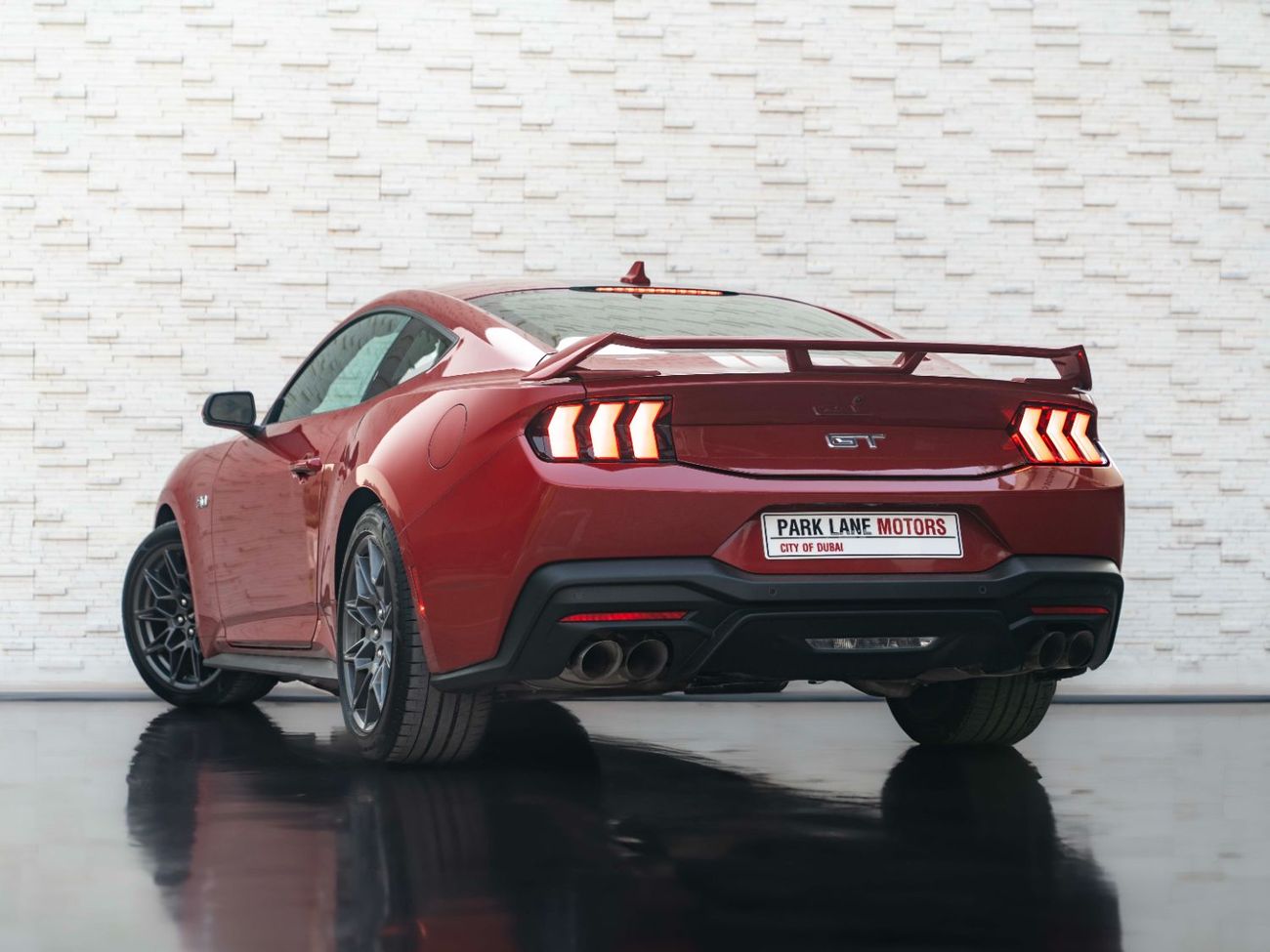 Ford Mustang GT 5.0L (435 HP) Coupe M/T