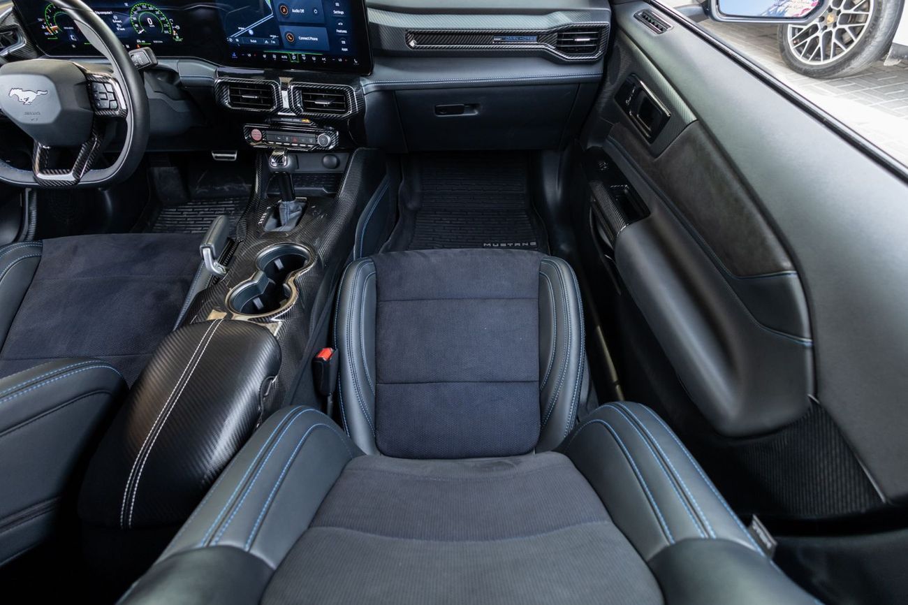 Ford Mustang DARK HORSE 5.0 (500HP) A/T