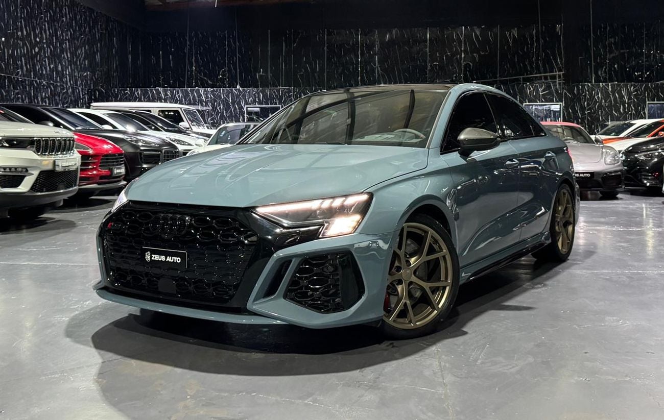 Audi RS3 quattro 2.5L Sedan