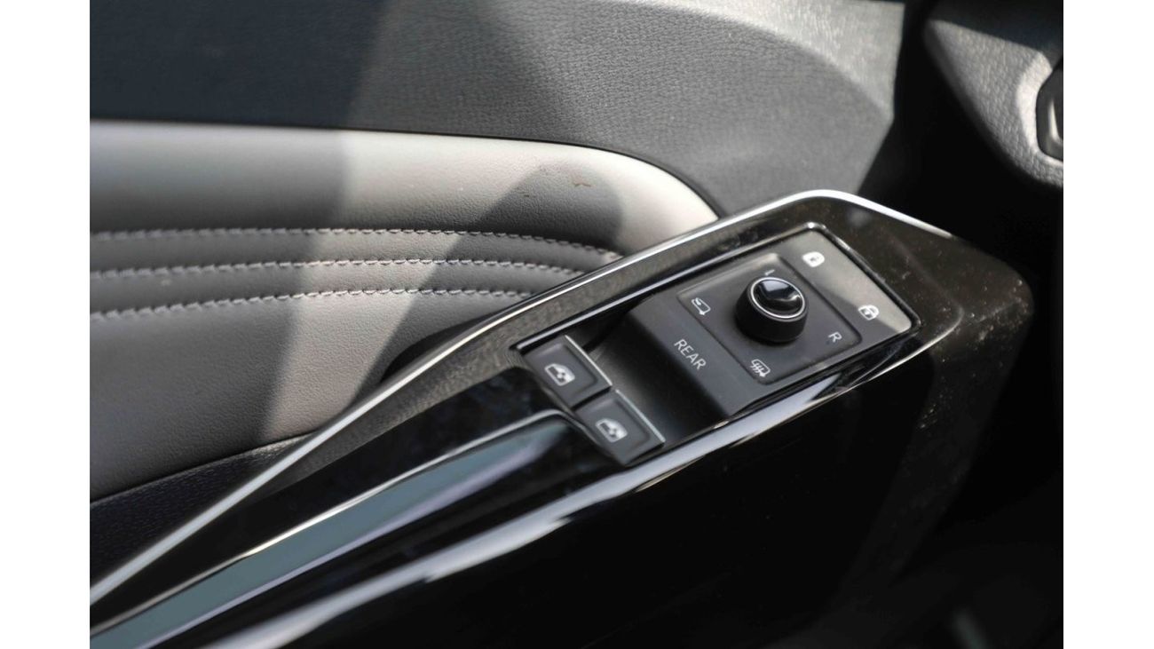 Volkswagen ID.4 2024 Volkswagen ID4 CROZZ PRO - White inside Grey | Export Only