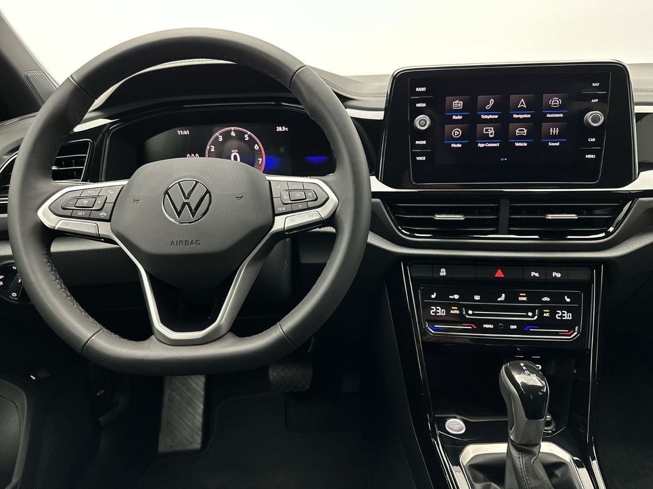 Volkswagen T ROC Style 1.4L Style without Sunroof w/ Black Style (Ref#34595) / WAS 103,900 AED - NOW 96,900 AED