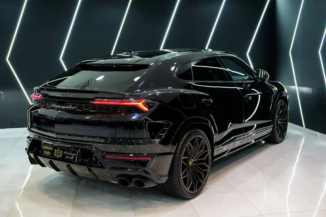 لامبورغيني اوروس SE Hybrid, New Facelift, Carbon Trim, Bang N Olufsen Audio