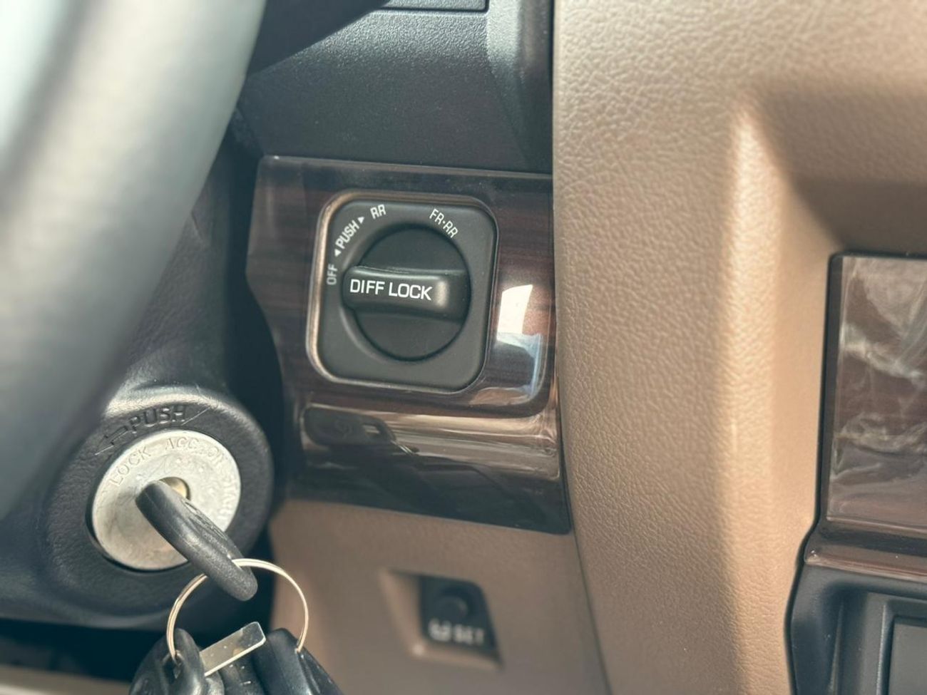 Toyota Land Cruiser Pick Up  Toyota Land Cruiser Pick Up 2026 Toyota Land Cruiser DC 4.0L AT Petrol (Full Option)