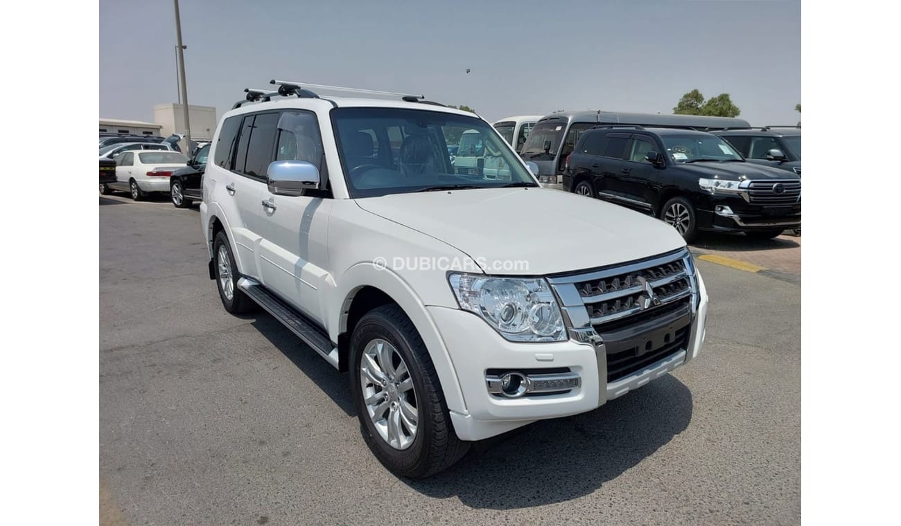 Mitsubishi Pajero MITSUBISHI PAJERO RIGHT HAND DRIVE(PM00423)