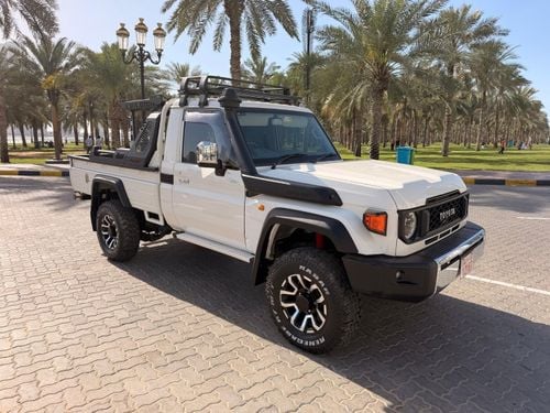 تويوتا لاند كروزر 