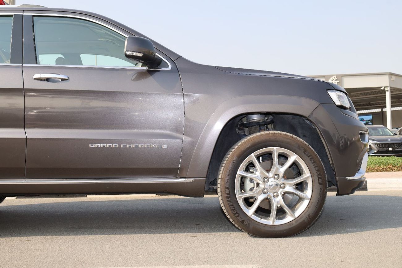 جيب جراند واجونير Low mileage, GCC Specs, very clean condition