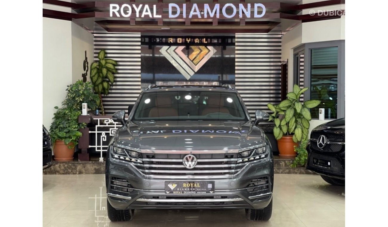 فولكس واجن طوارق بريميوم Volkswagen Touareg GCC 2019 under warranty under service contract from agency