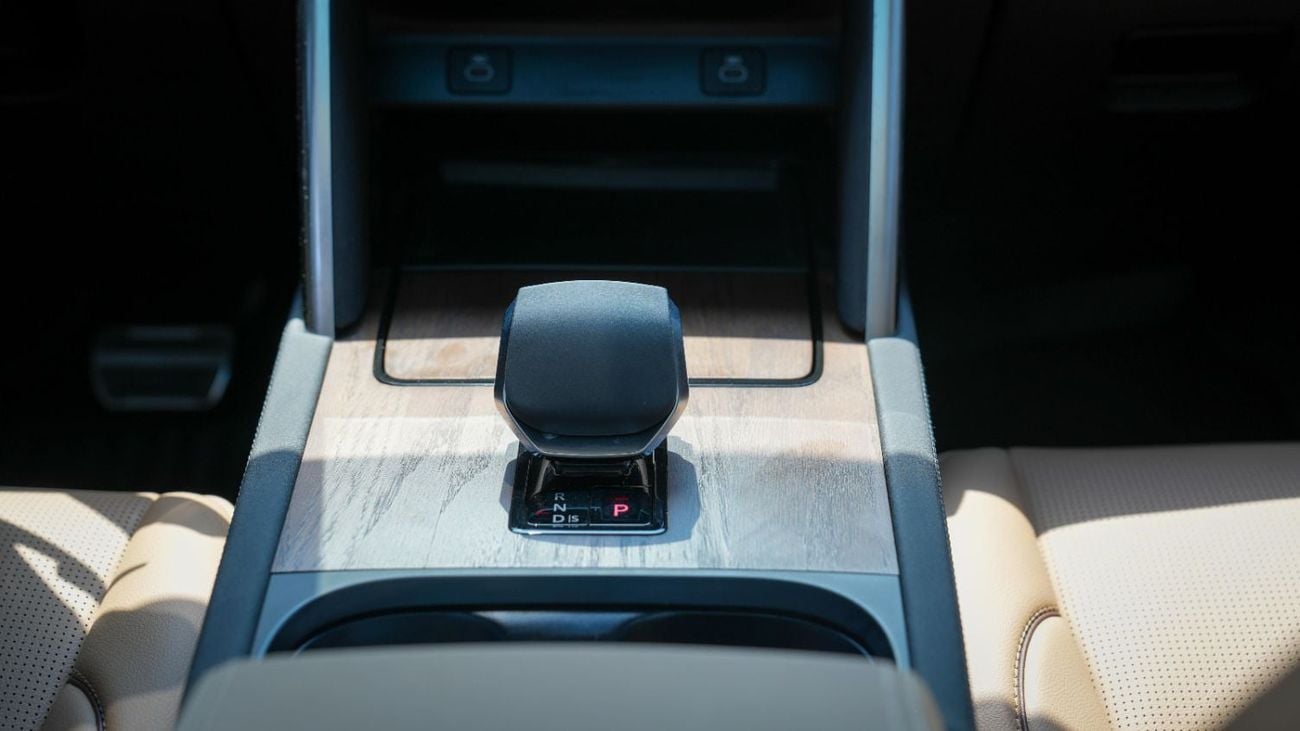 Land Rover Discovery Sport DYNAMIC 2025!! FIVE YEARS WARRANTY!! THREE YEARS SERVICE CONTRACT