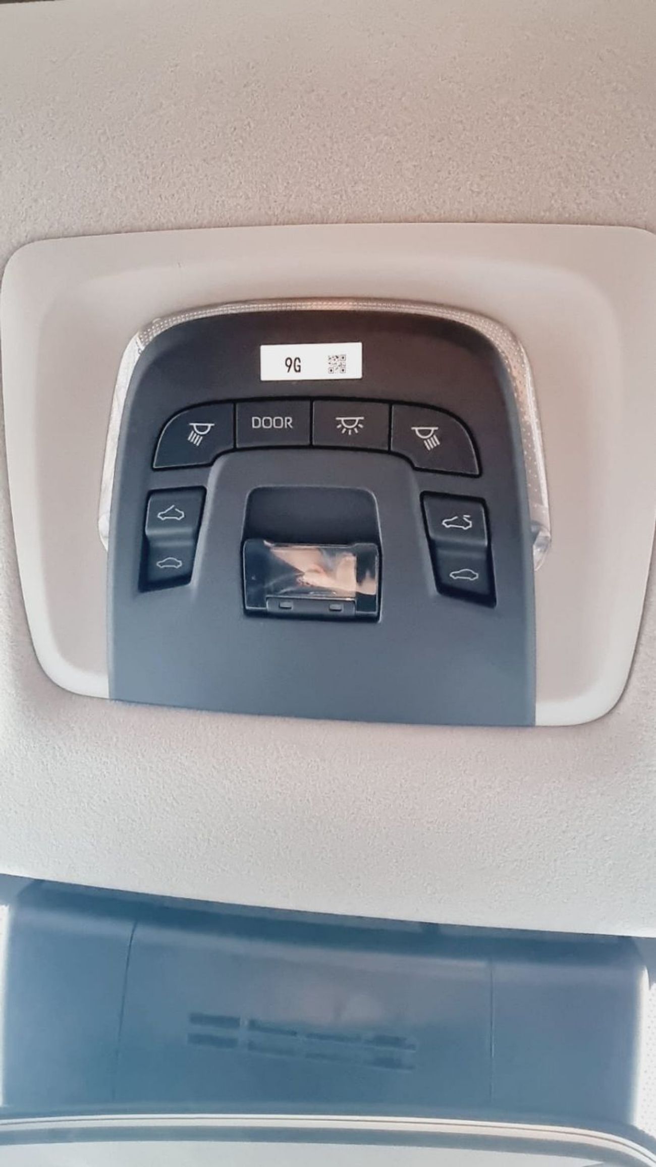 تويوتا كورولا كروس TOYOTA COROLLA CROSS 2.0L HYBRID WITH RADAR MY 2024