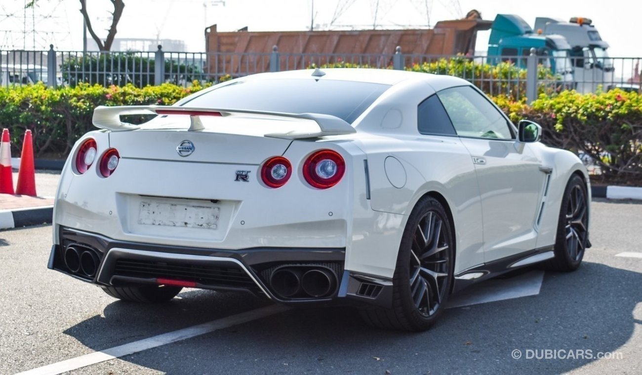 Nissan GT-R