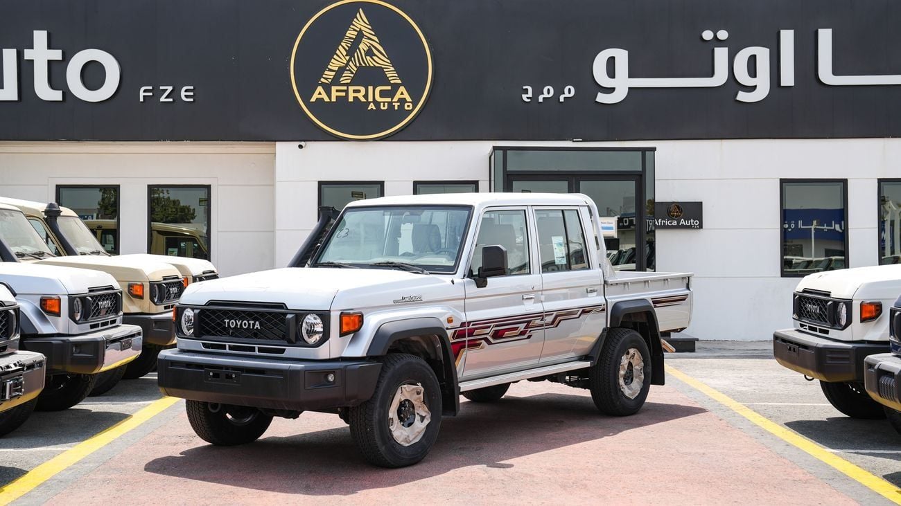Toyota Land Cruiser Pick Up LC79 DC 4.5L V8 DSL 24YM FULL OPTIONS LC79 DC 4.5L V8 DSL 24 YM