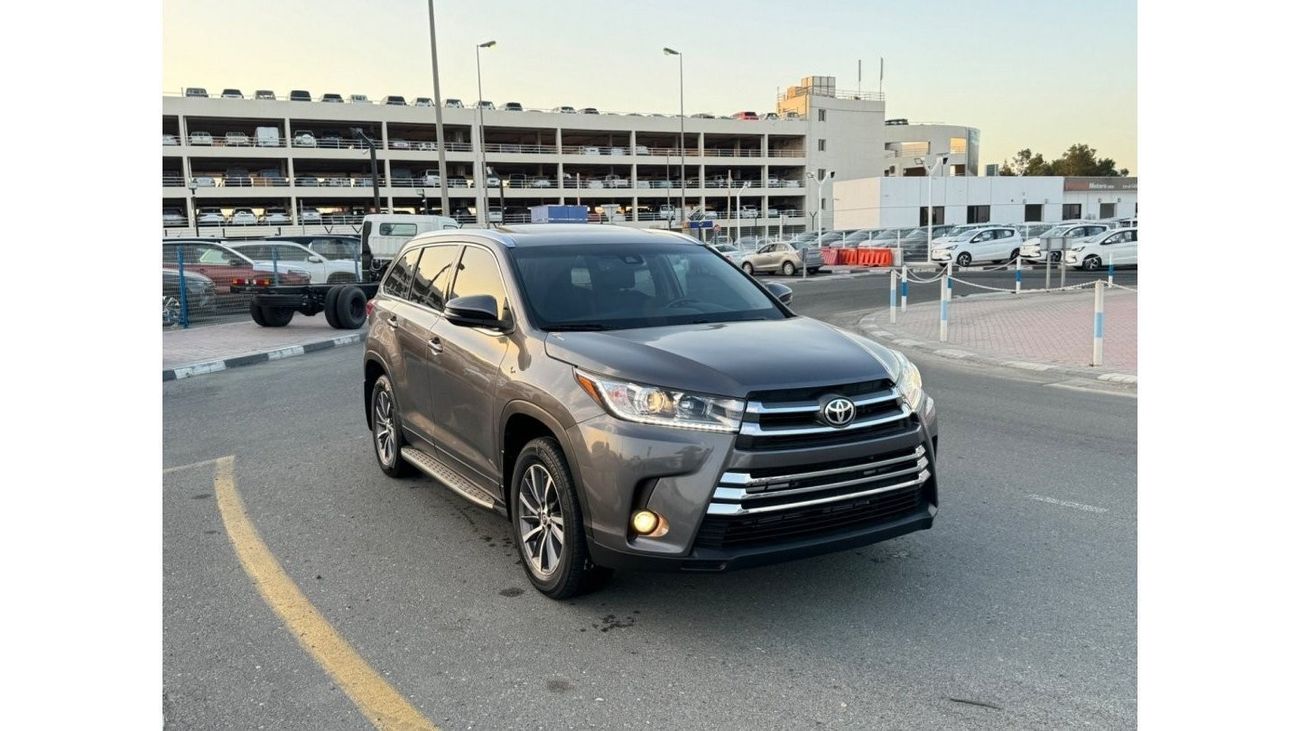 Toyota Highlander 2019 XLE LIMITED SUNROOF AWD 7 SEATS FULL OPTION