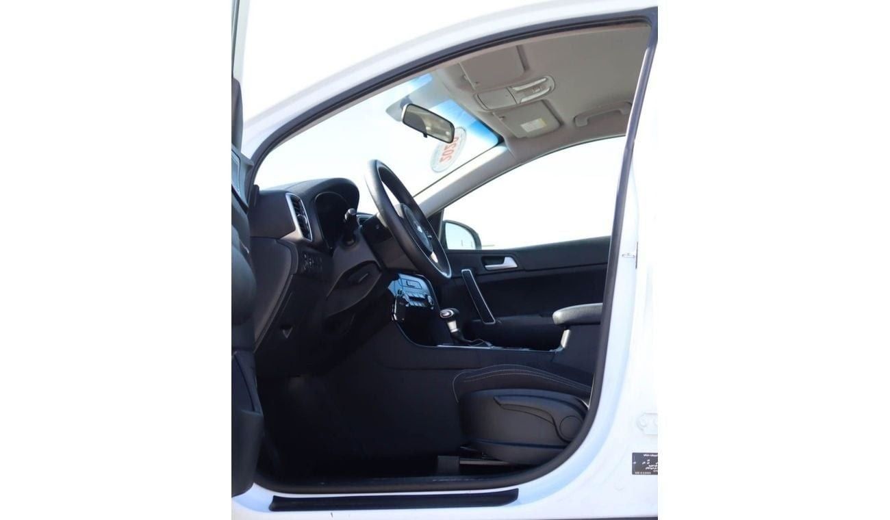 كيا سبورتيج Base 1.6L kia Sportage 2020 1.6L GCC accident free in excellent condition 1132 P.M