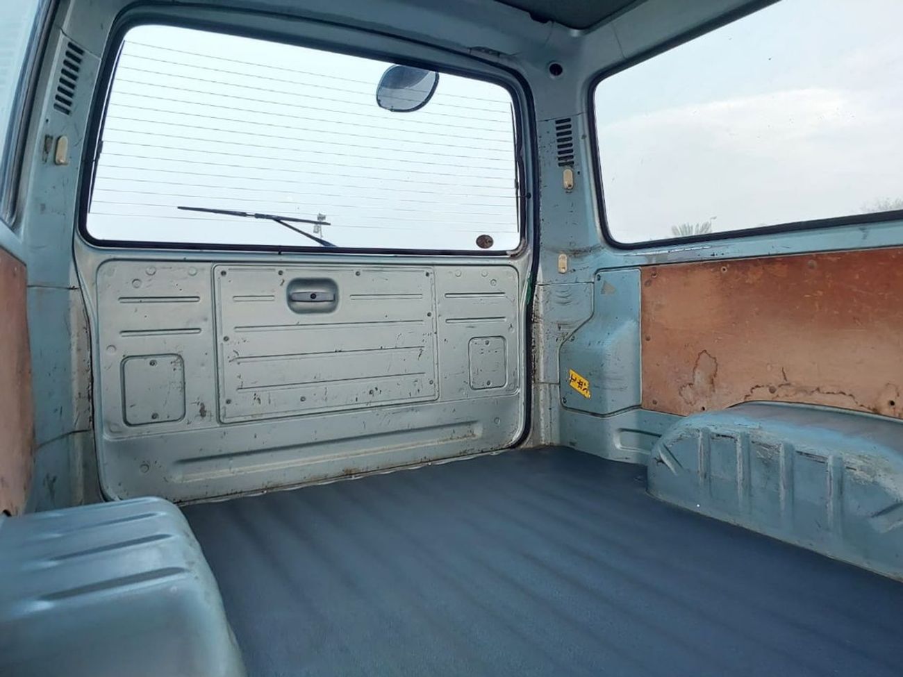 Toyota Hiace TOYOTA HIACE VAN RHD 1999 MODEL 2.0 L PETROL MANUAL(PM52852)