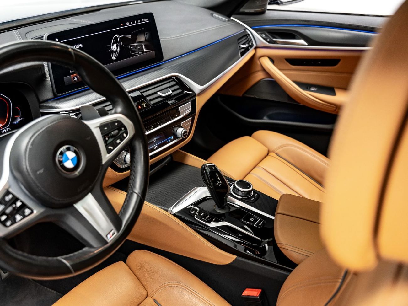 بي أم دبليو 540i 2023 BMW 540i, 2028 BMW Warranty + Service Contract, Low KMs, GCC