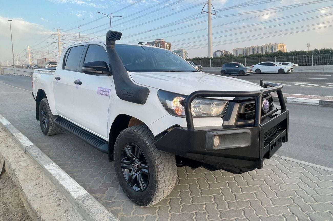 Toyota Hilux GLX diesel 2800 cc ,automatic gear ,right hand drive ,for export only